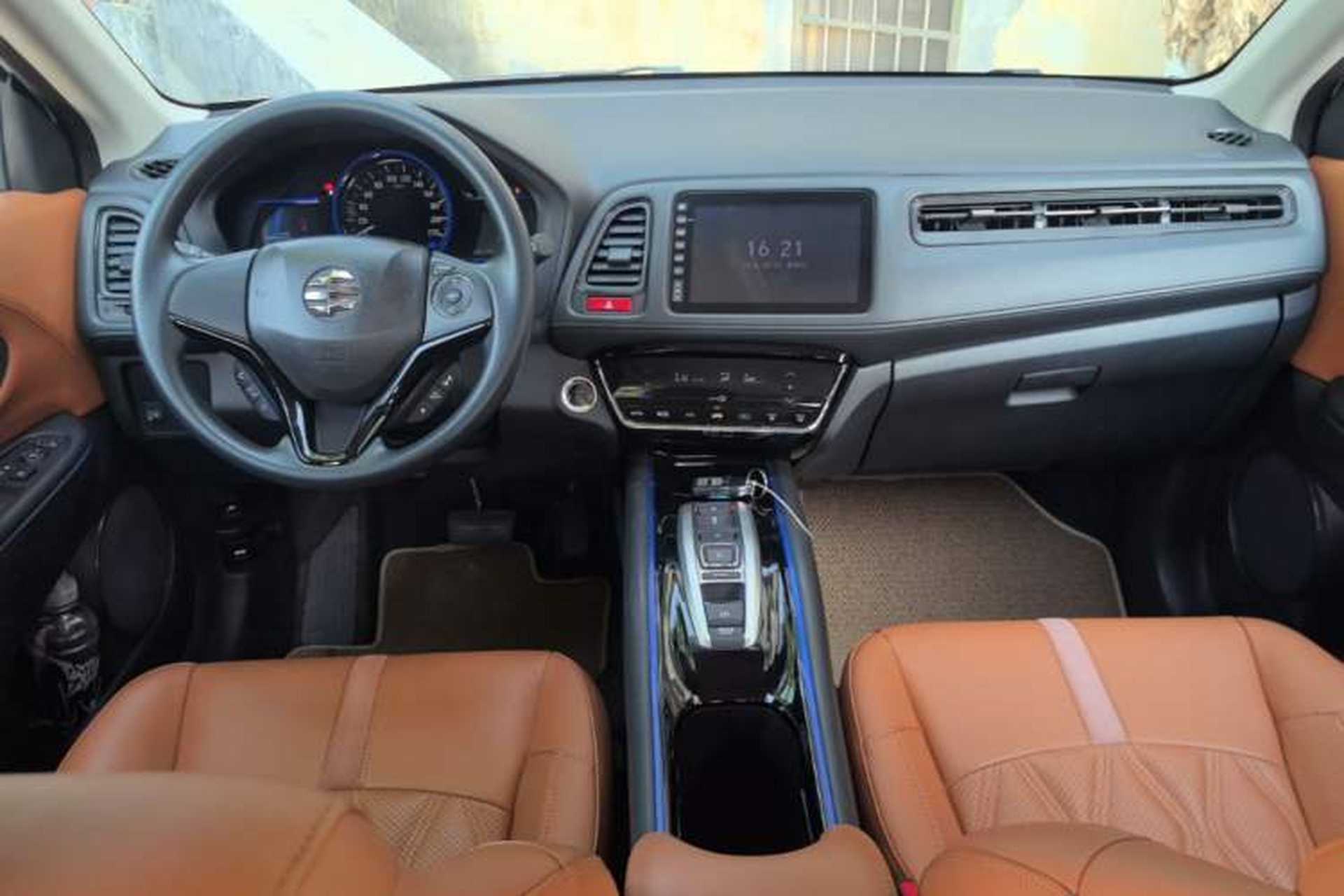 Used Everus VE-1 2023 Travel Edition Center Console