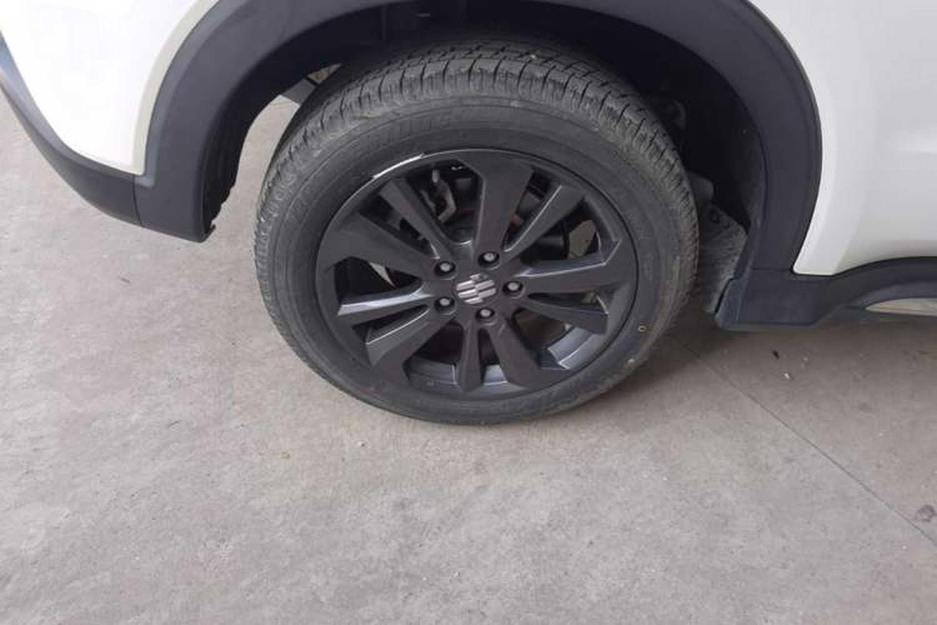Used Everus VE-1 2023 Travel Edition Right Rear Wheel Hub