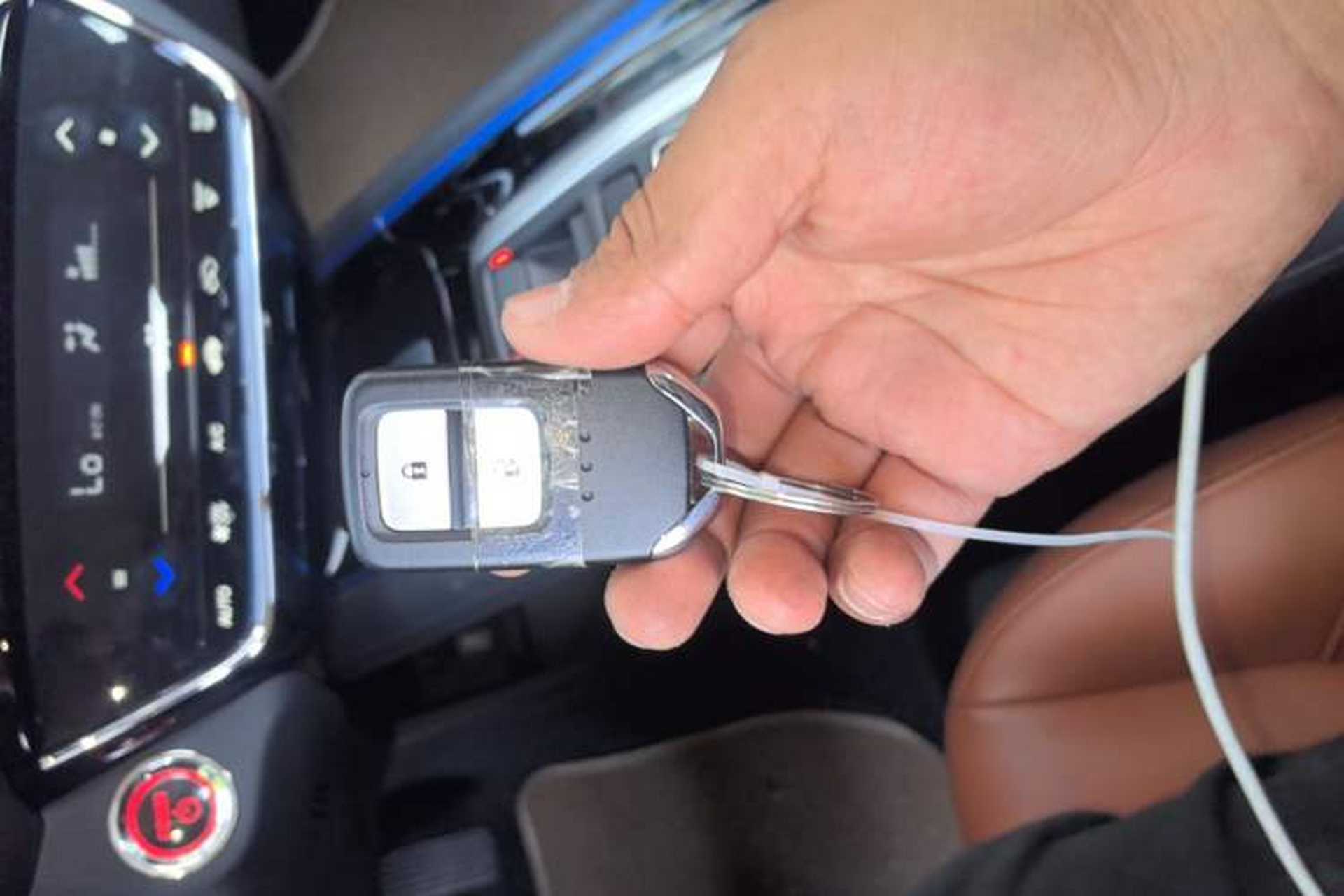 Used Everus VE-1 2023 Travel Edition Vehicle Key