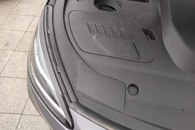 Used EXEED ET5 2026 210 LiDAR Smart Luxury Edition Engine Bay Right
