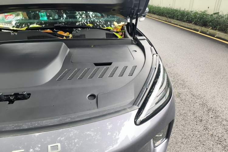 Used EXEED ET5 2026 210 LiDAR Smart Luxury Edition Engine Bay Left