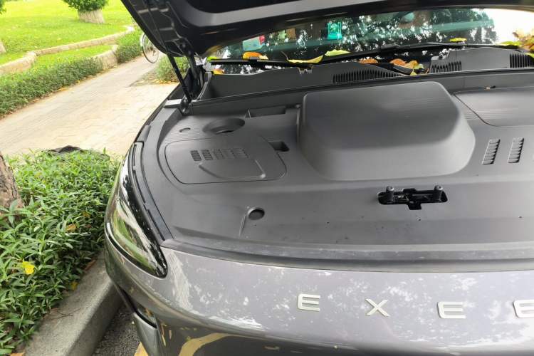Used EXEED ET5 2026 210 LiDAR Smart Luxury Edition Engine Bay Right