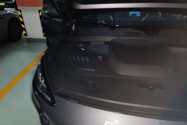 Used EXEED ET5 2026 210 LiDAR Smart Luxury Edition Engine Bay Right