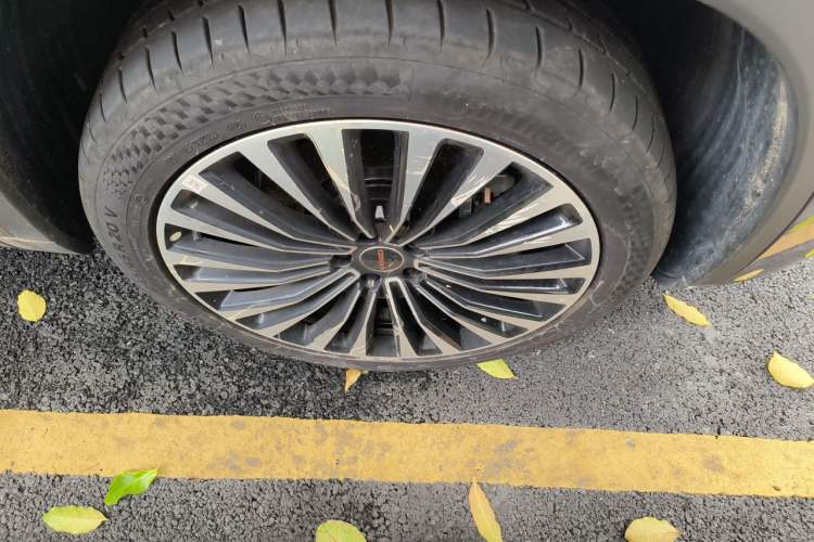 Used EXEED ET5 2026 210 LiDAR Smart Luxury Edition Right Front Wheel Hub