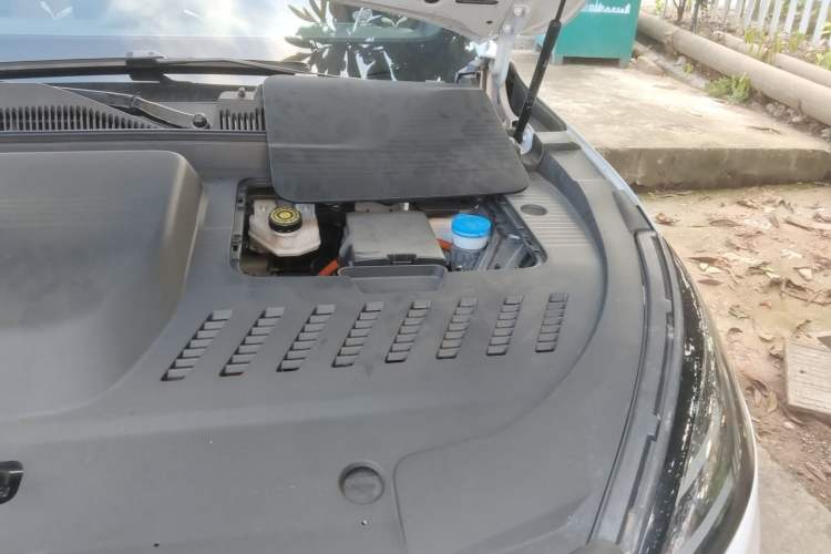 Used EXEED ET5 2026 210 LiDAR Smart Luxury Edition Engine Bay Left