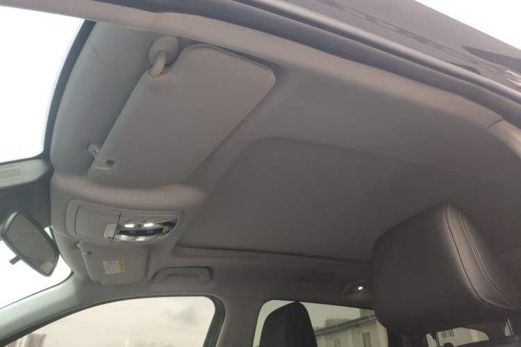 Used EXEED Lanyue 2021 400T Two-Wheel Drive Starlight Pro Edition 7-Seater Headliner