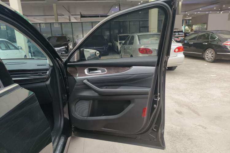 Used EXEED Lanyue 2021 400T Two-Wheel Drive Starlight Pro Edition 7-Seater Right Front Door Interior