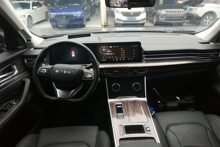 Used EXEED Lanyue 2021 390T Four-Wheel Drive Starry Edition Center Console
