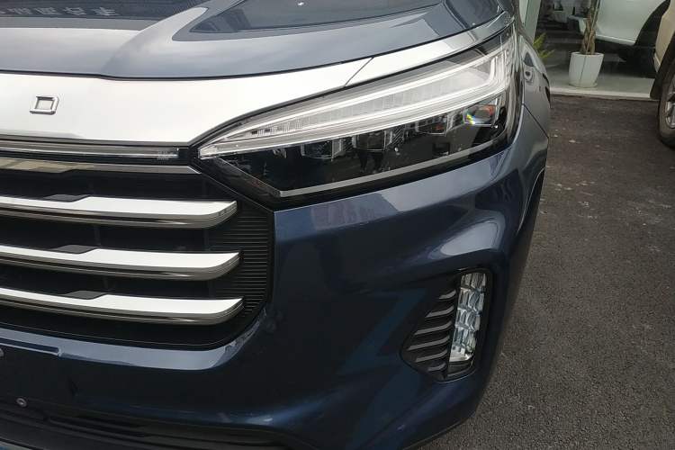 Used EXEED Lanyue 2021 390T Four-Wheel Drive Starry Edition Left Front Headlight