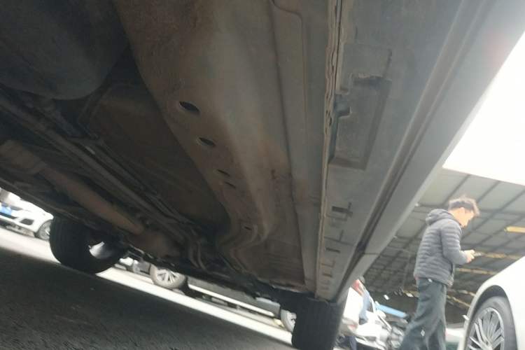 Used EXEED Lanyue 2021 390T Four-Wheel Drive Starry Edition Right Side Sill