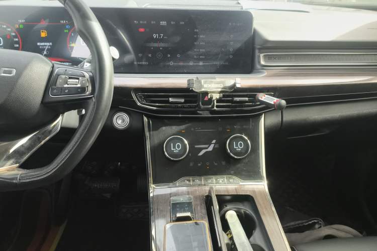 Used EXEED Lanyue 2021 400T Four-Wheel Drive Star Prestige Pro Edition 7 Seats Audio And AC Panel