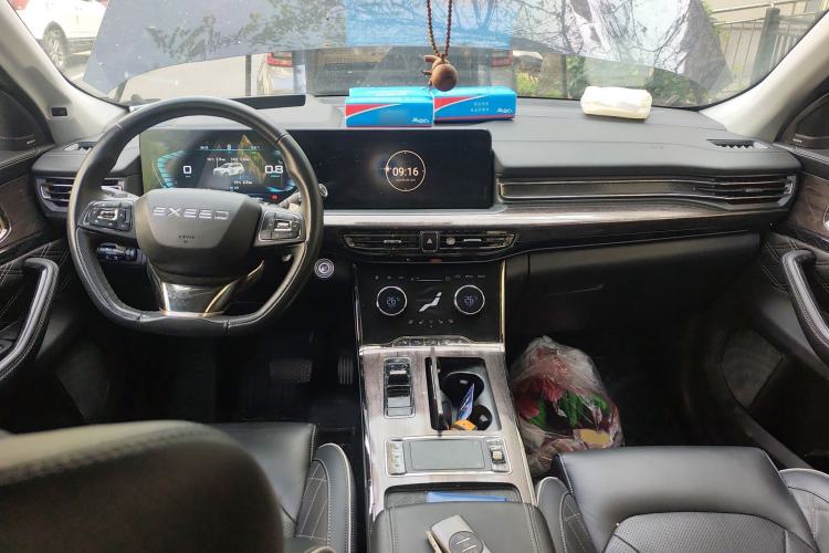 Used EXEED Lanyue 2021 390T Four-Wheel Drive Star Prestige Long-Range Version Center Console