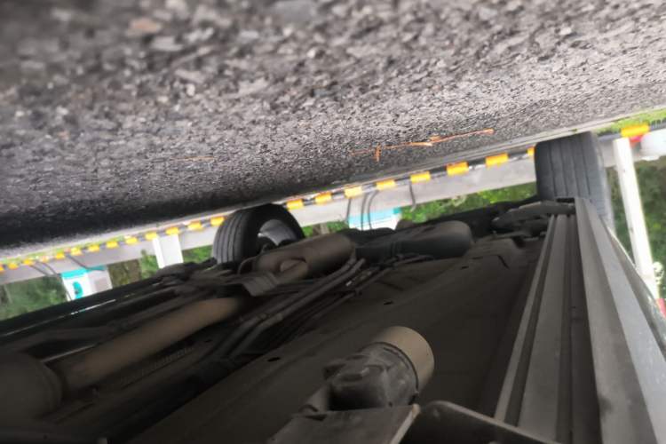 Used EXEED Lanyue 2021 400T Two-Wheel-Drive Xingrui Pro Edition 7-Seater Chassis Front Right