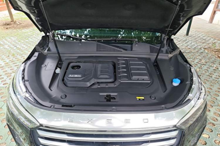 Used EXEED Lanyue 2021 390T Four-Wheel Drive Starry Edition Engine Bay