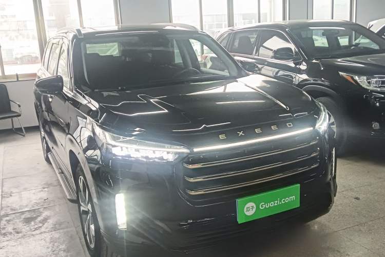 Used EXEED Lanyue 2021 400T Two-Wheel Drive Starlight Pro Edition 7-Seater Front Right 45 Deg