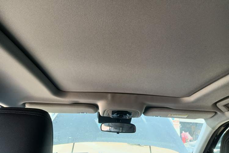 Used EXEED Lanyue 2021 400T Two-Wheel Drive Starlight Pro Edition 7-Seater Headliner
