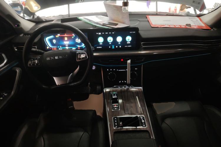Used EXEED Lanyue 2021 390T Two-Wheel Drive Starry Long-Range Version Interior 2
