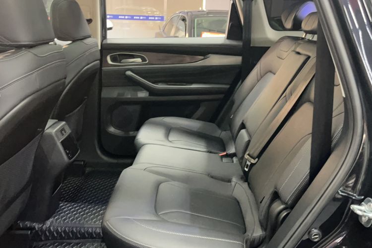 Used EXEED Lanyue 2021 400T Two-Wheel Drive Starlight Pro Edition 7-Seater Interior 2
