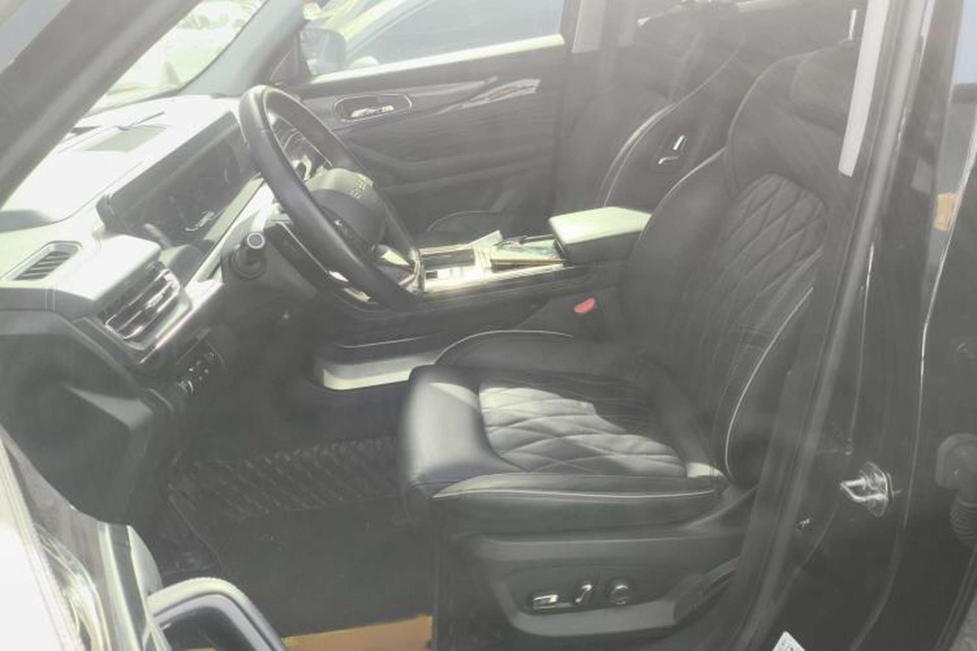Used EXEED Lanyue 2021 400T Four-Wheel Drive Star Prestige Pro Edition 7 Seats Left Front Seat