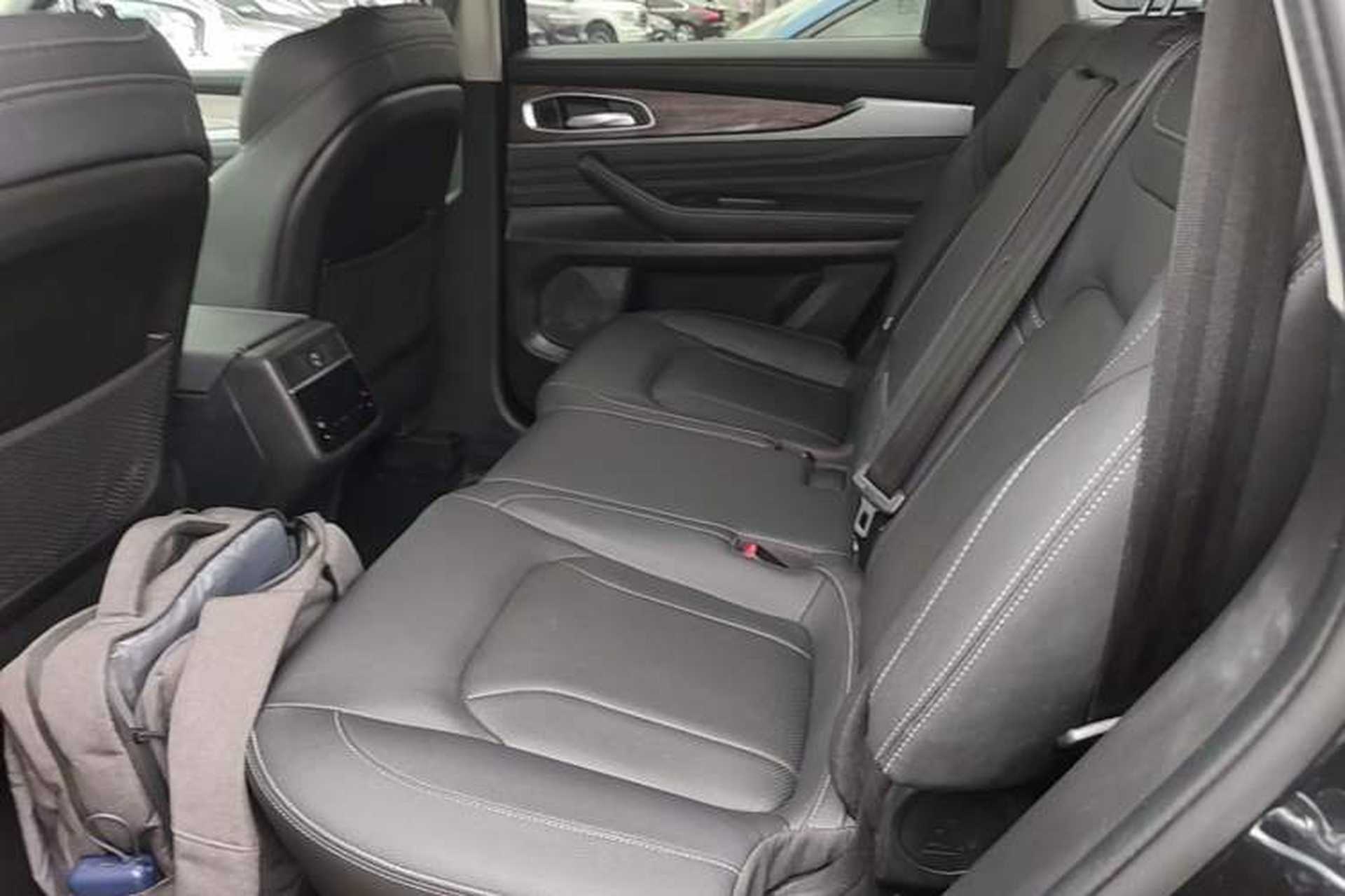 Used EXEED Lanyue 2021 400T Four-Wheel Drive Starlight Pro Edition 7 Seats Left Rear Seat