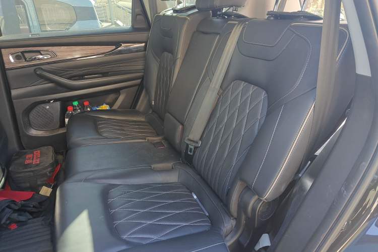 Used EXEED Lanyue 2021 400T Four-Wheel Drive Star Prestige Pro Edition 7 Seats Left Rear Seat