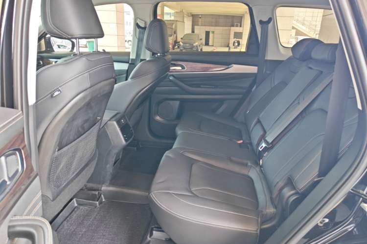 Used EXEED Lanyue 2021 400T Two-Wheel Drive Starlight Pro Edition 7-Seater Left Rear Seat