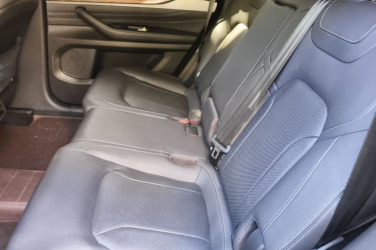 Used EXEED Lanyue 2021 400T Two-Wheel Drive Starlight Pro Edition 7-Seater Left Rear Seat