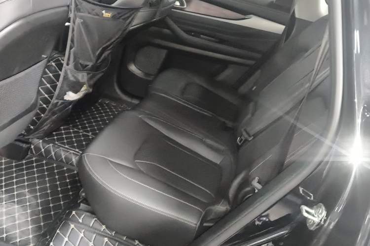 Used EXEED Lanyue 2021 400T Two-Wheel Drive Starlight Pro Edition 7-Seater Left Rear Seat
