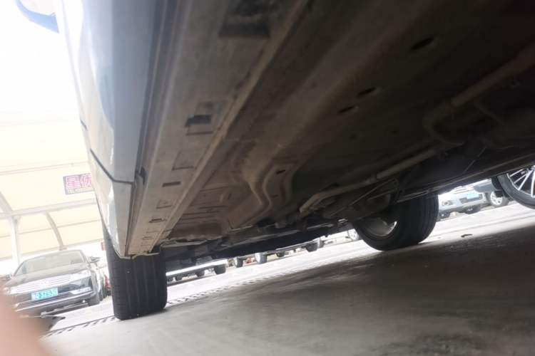 Used EXEED Lanyue 2021 400T Two-Wheel-Drive Xingrui Pro Edition 7-Seater Left Side Sill