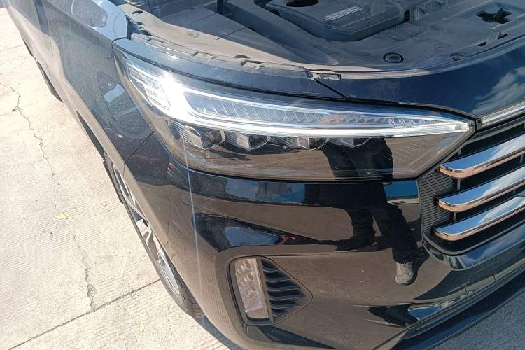 Used EXEED Lanyue 2021 400T Two-Wheel Drive Starlight Pro Edition 7-Seater Right Front Headlight