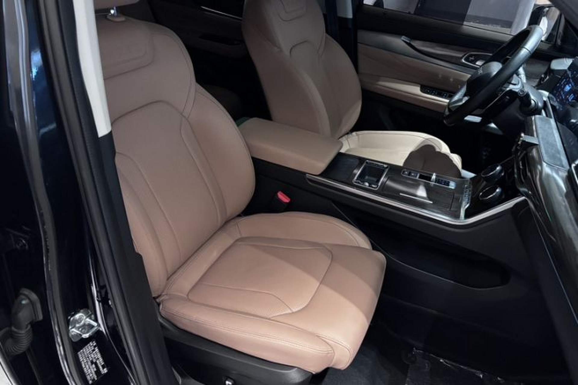 Used EXEED Lanyue 2021 390T Four-Wheel Drive Starry Edition Right Front Seat