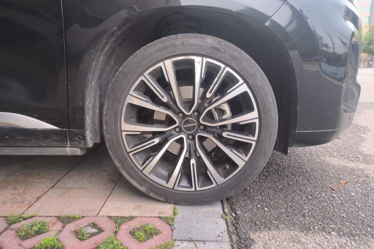 Used EXEED Lanyue 2021 400T Two-Wheel-Drive Xingrui Pro Edition 7-Seater Right Front Wheel Hub