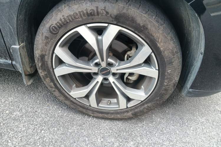 Used EXEED Lanyue 2021 400T Four-Wheel Drive Starlight Pro Edition 7 Seats Right Front Wheel Hub