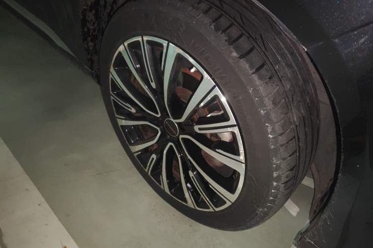 Used EXEED Lanyue 2021 390T Two-Wheel Drive StarRui Edition Right Front Wheel Hub