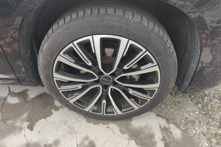 Used EXEED Lanyue 2021 390T Two-Wheel Drive StarRui Long-Range Version Right Front Wheel Hub