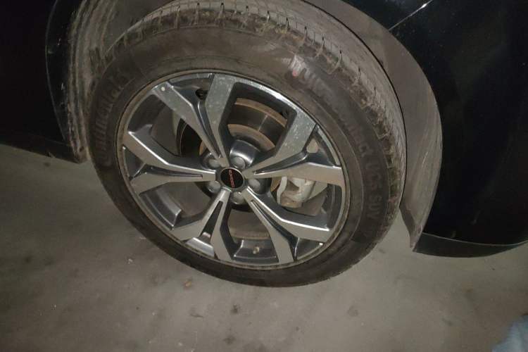 Used EXEED Lanyue 2021 400T Four-Wheel Drive Starlight Pro Edition 7 Seats Right Front Wheel Hub