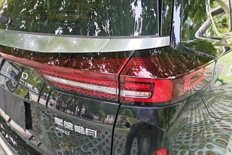 Used EXEED Lanyue 2021 390T Four-Wheel Drive Starry Edition Right Rear Taillight