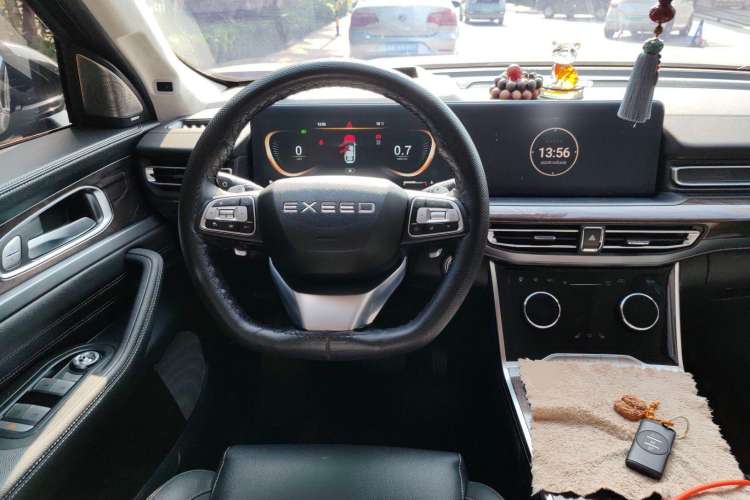 Used EXEED Lanyue 2021 400T Four-Wheel Drive Starlight Pro Edition 7 Seats Steering Wheel