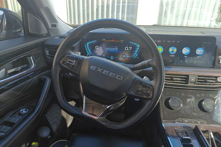 Used EXEED Lanyue 2021 400T Four-Wheel Drive Star Prestige Pro Edition 7 Seats Steering Wheel