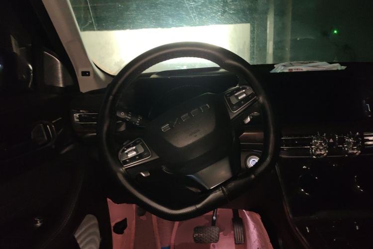 Used EXEED Lanyue 2021 400T Four-Wheel Drive Starlight Pro Edition 7 Seats Steering Wheel