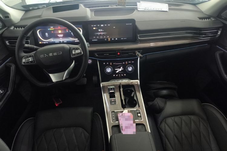 Used EXEED Lanyue 2021 400T Two-Wheel-Drive Xingrui Pro Edition 7-Seater Center Console