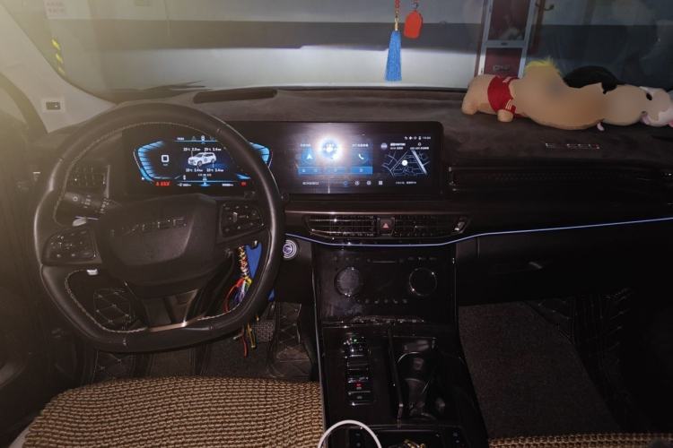 Used EXEED Lanyue 2021 390T Four-Wheel Drive Star Prestige Edition Center Console