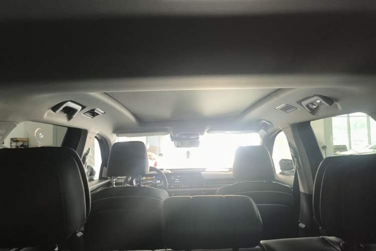 Used EXEED Lanyue 2021 400T Two-Wheel-Drive Xingrui Pro Edition 7-Seater Headliner
