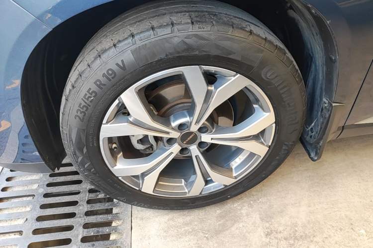 Used EXEED Lanyue 2021 400T Two-Wheel Drive Starlight Pro Edition 7-Seater Left Front Wheel Hub