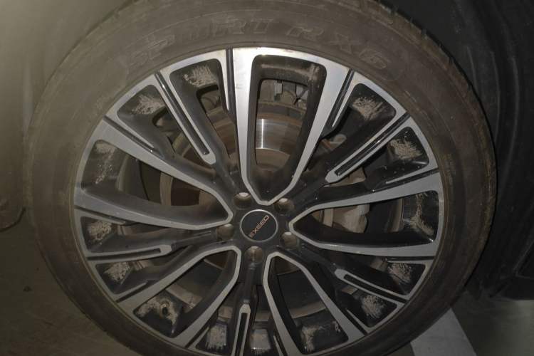 Used EXEED Lanyue 2021 390T Four-Wheel Drive Star Prestige Edition Right Front Wheel Hub