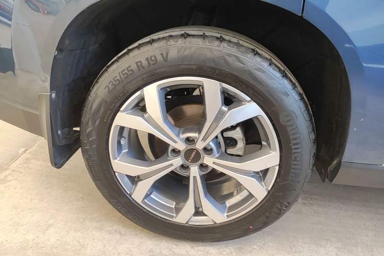 Used EXEED Lanyue 2021 400T Two-Wheel Drive Starlight Pro Edition 7-Seater Right Rear Wheel Hub