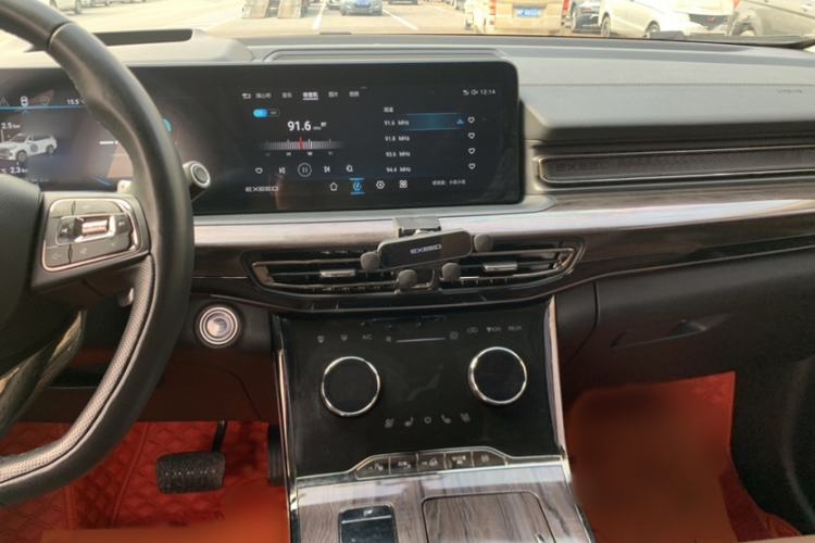 Used EXEED Lanyue 2021 400T Four-Wheel Drive Star Prestige Pro Edition 7 Seats Audio And AC Panel