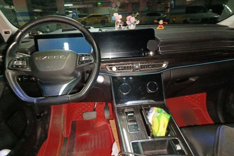 Used EXEED Lanyue 2021 390T Two-Wheel Drive Starry Edition Center Console