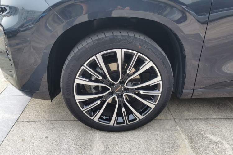 Used EXEED Lanyue 2021 400T Two-Wheel-Drive Xingrui Pro Edition 7-Seater Left Front Wheel Hub