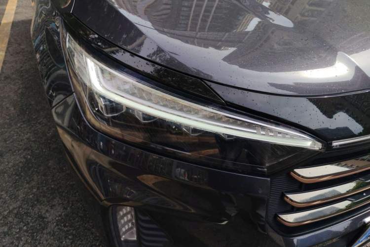 Used EXEED Lanyue 2021 400T Four-Wheel Drive Starlight Pro Edition 7 Seats Right Front Headlight